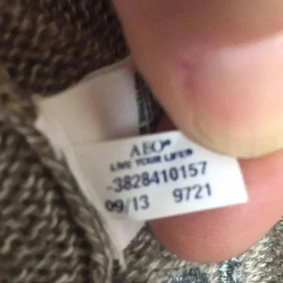 American Eagle Size Medium Pullover - Picture 7 of 7